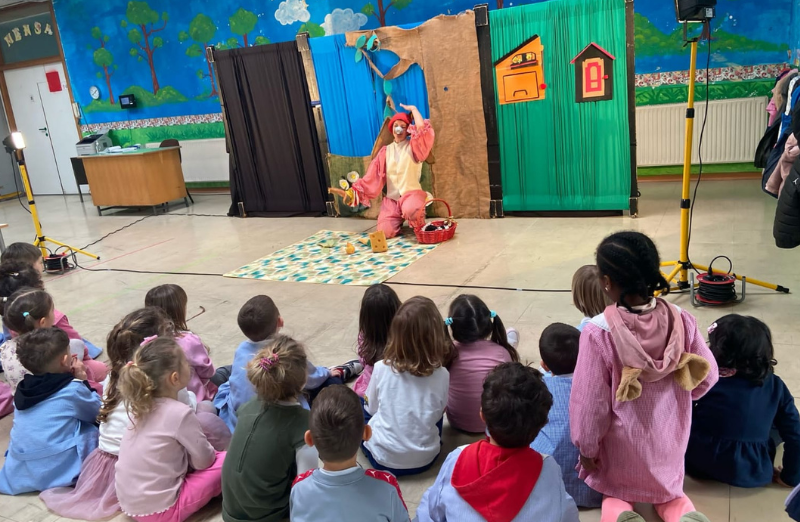 Il teatro conquista le scuole Airone e Rupicole